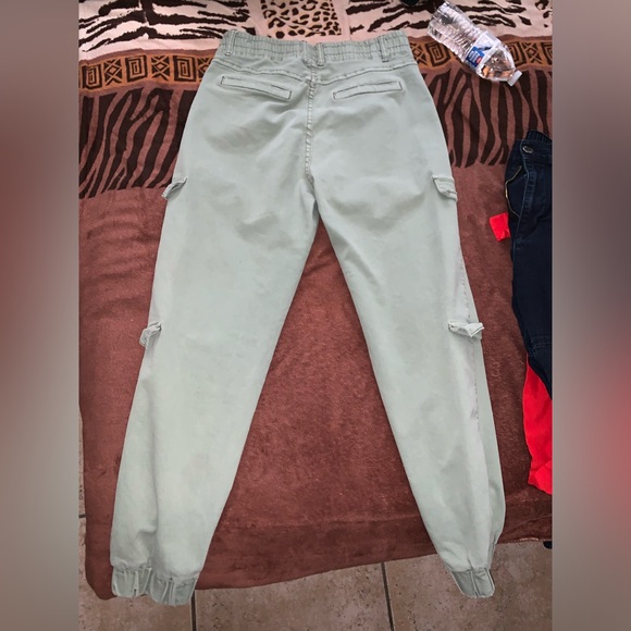 Women’s Joggers - Picture 2 of 4